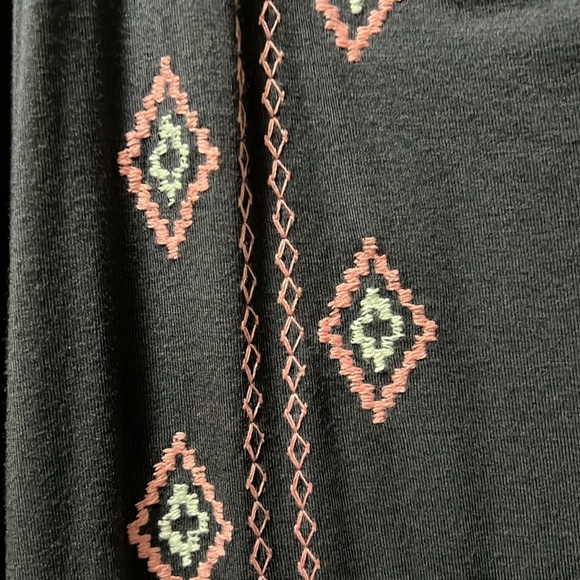 Torrid embroidered tank - Picture 6 of 6